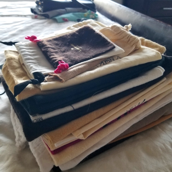 huge lot of designer Dust bags Prada, Bvlgari Louis Vuitton, Burberry etc - Picture 1 of 16